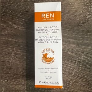 REN - Glycol Lactic Radiance Renewal Mask with AHA